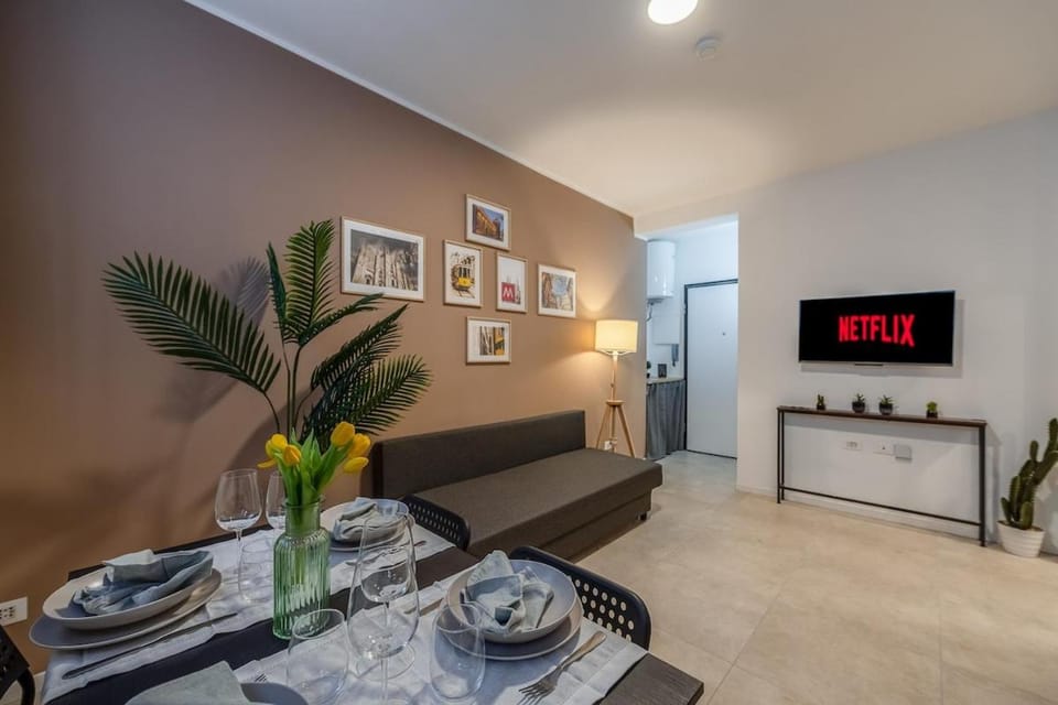 Authentic Private Flat 2 min from Navigli Apartment in Milan