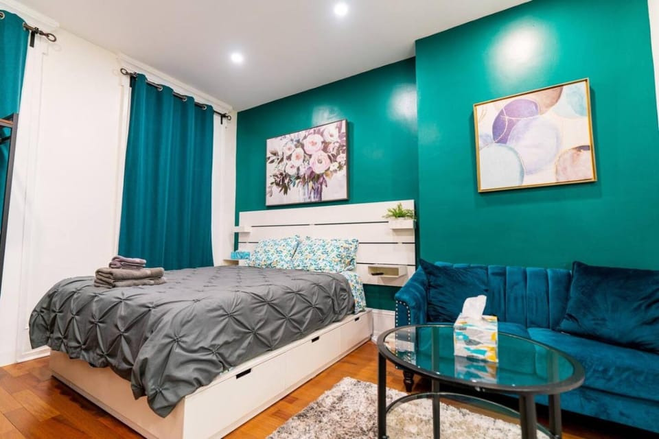 New - Suite by Rittenhouse Square Apartment in Philadelphia