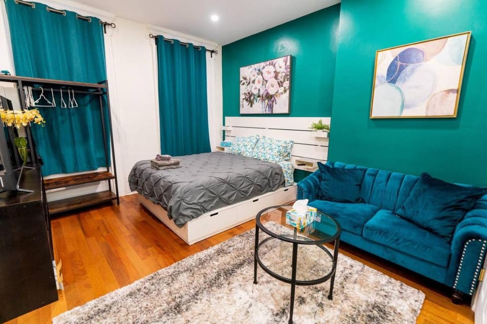 New - Suite by Rittenhouse Square Apartment in Philadelphia