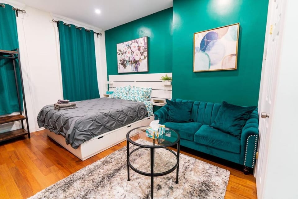 New - Suite by Rittenhouse Square Apartment in Philadelphia