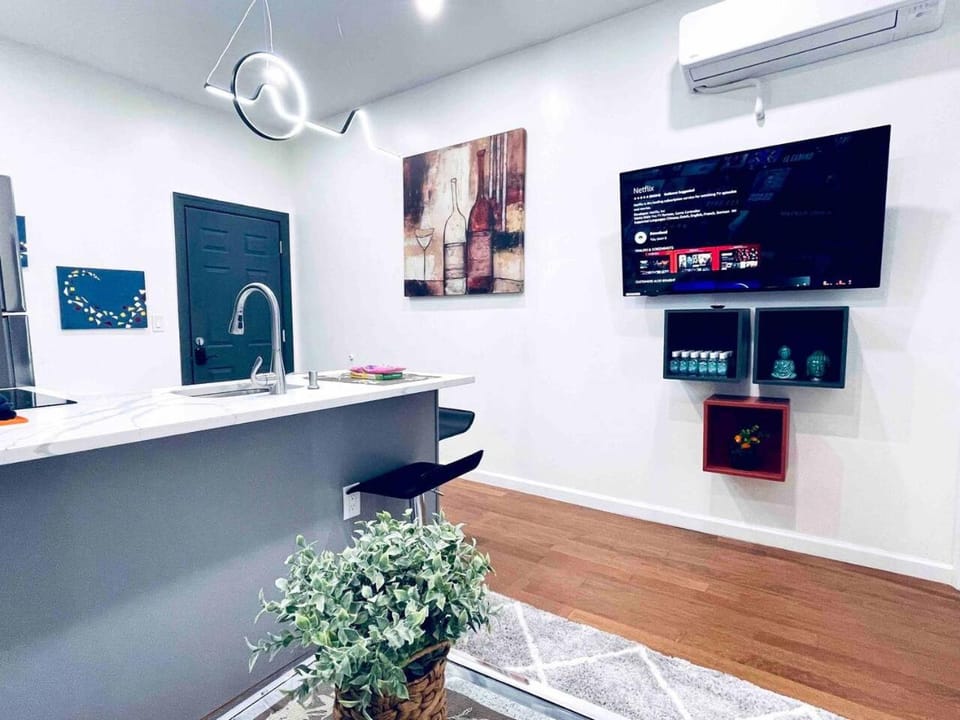 NEW - 1 Bedroom near Rittenhouse Square Apartment in Philadelphia