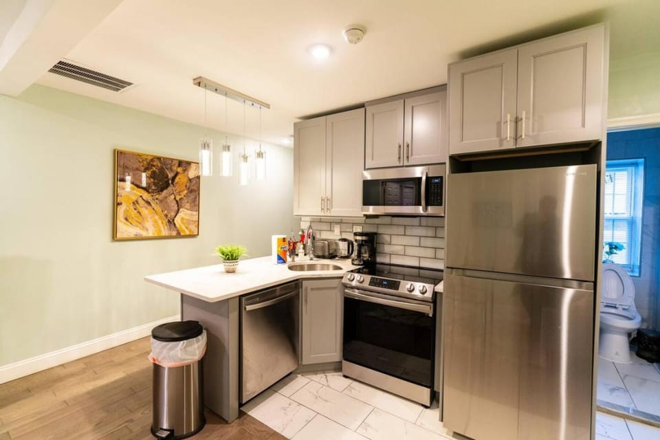 Rittenhouse Square nearby Kimmel Center 1BD Apartment in Rittenhouse Square