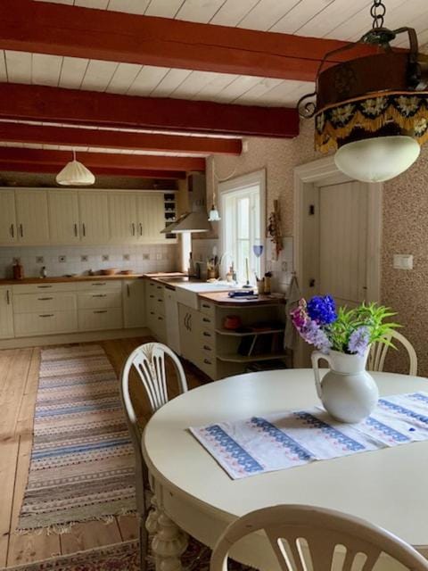 Naturnära boende med 6 sovplatser och 120 m2 på Ängaröds Gård Apartment in Skåne County