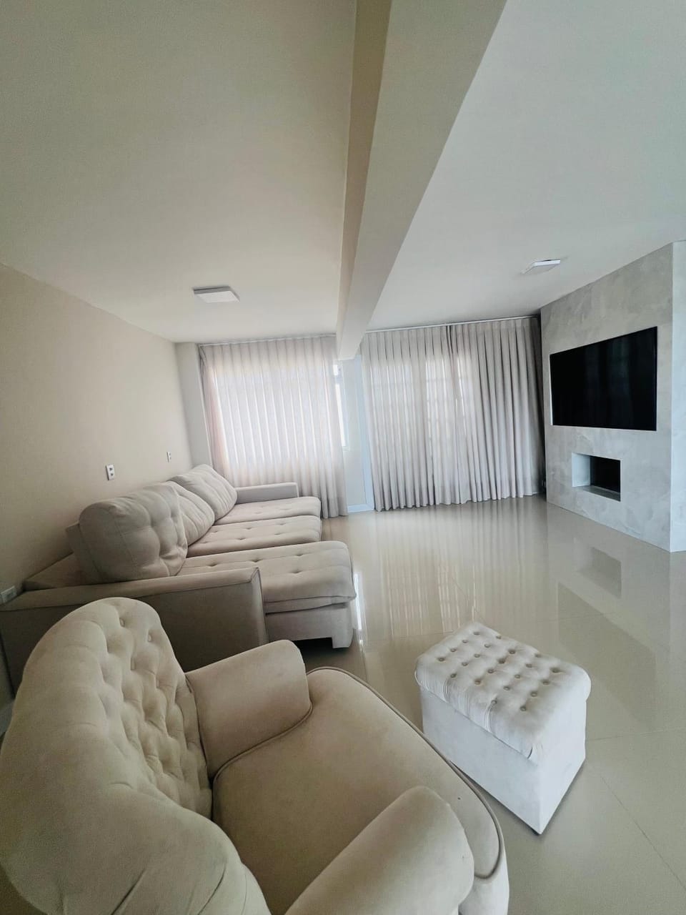 Communal lounge/ TV room, TV and multimedia, Living room, Seating area
