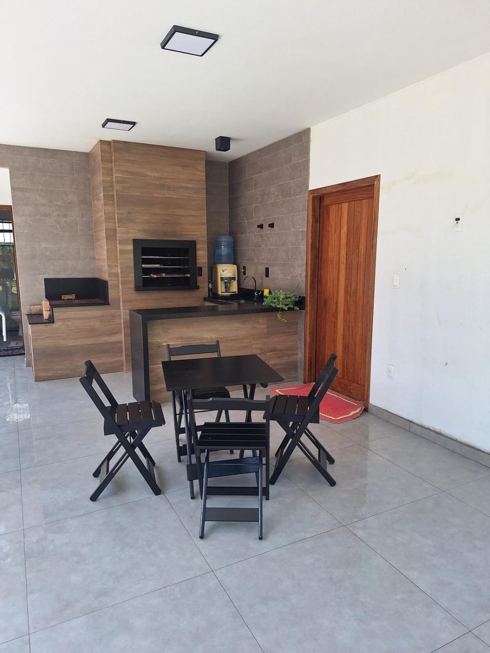 BBQ facilities, Dining area