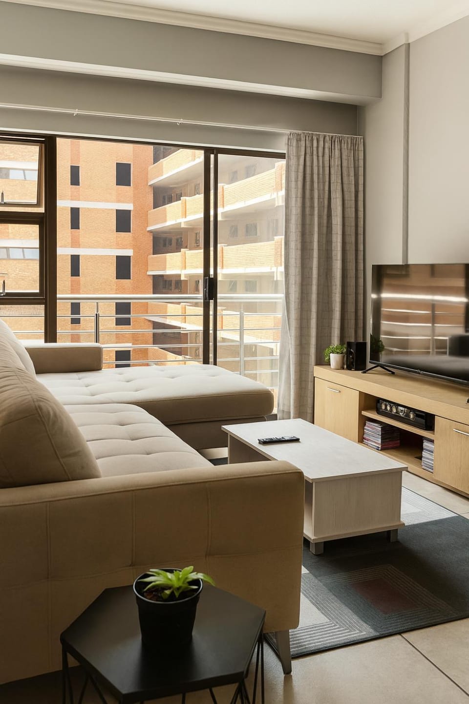 Luxury Modern Apartment Apartment in Sandton