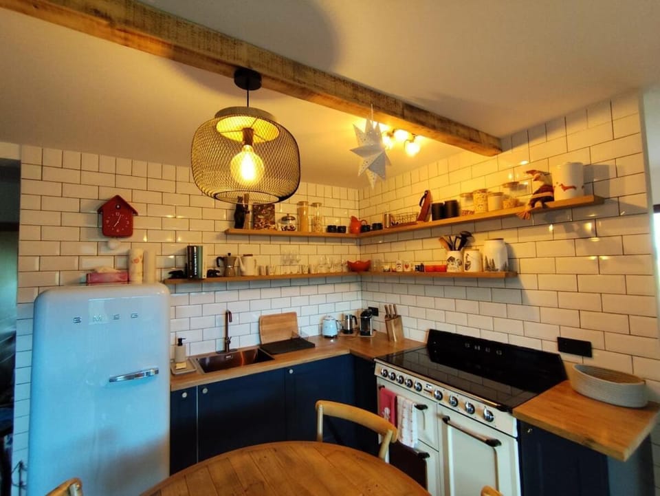 Kitchen or kitchenette, stove