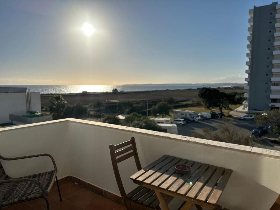 Day, Natural landscape, View (from property/room), Balcony/Terrace, Dining area, Sea view