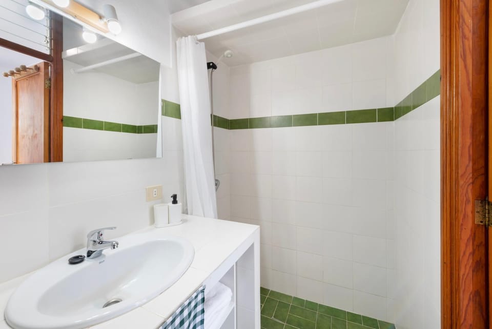 Bathroom, Living room
