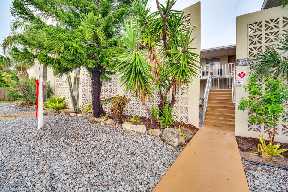Half-Mi to Ocean: Cape Canaveral Beach Hideaway! Apartment in Cape Canaveral