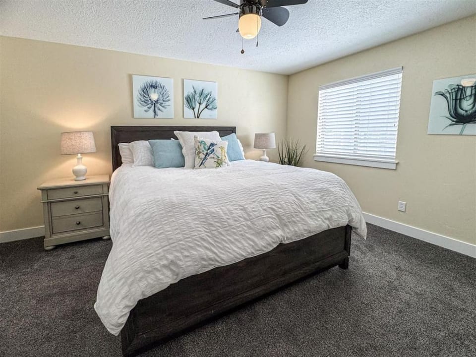 Bear Lake Bungalow House in Garden City