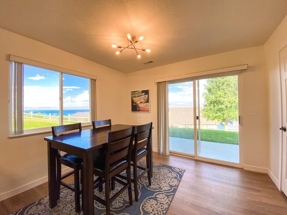 Lake View Condo 902 4 House in Garden City