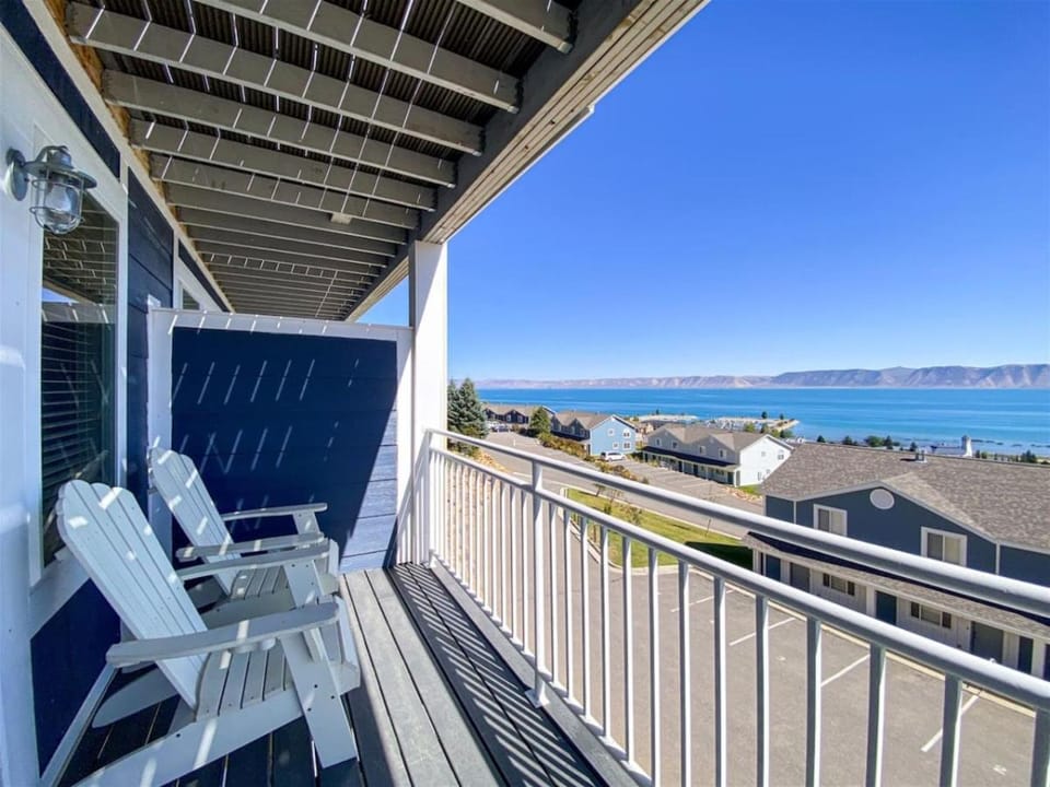 Lake View Condo 874 1 House in Garden City