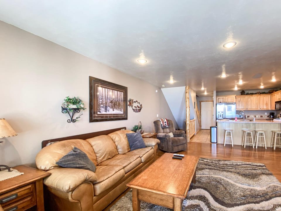 Lake View Condo 874 1 House in Garden City