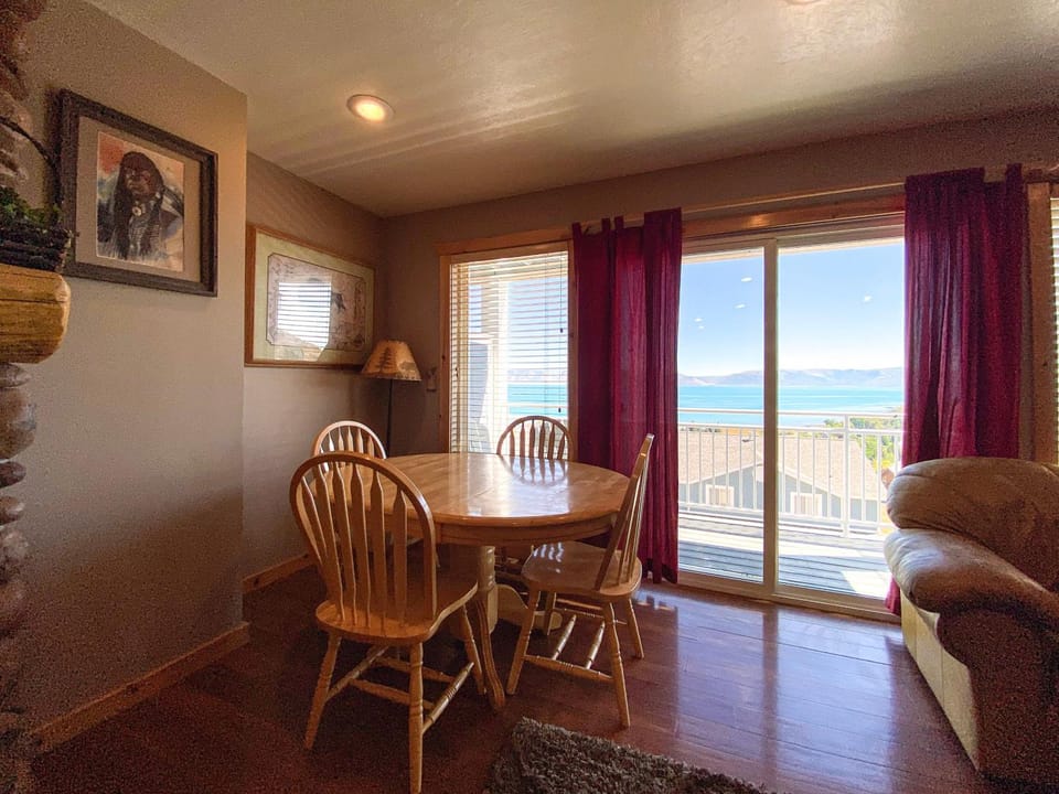Lake View Condo 874 1 House in Garden City