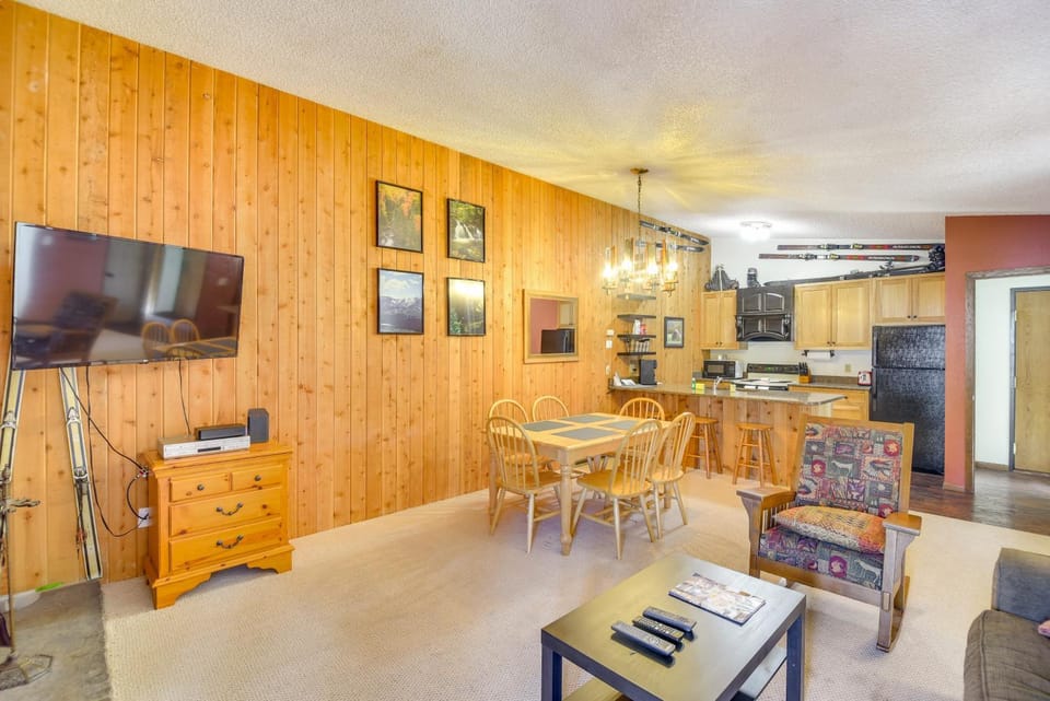 Pool + Hot Tub Access: Condo in Winter Park! House in Fraser
