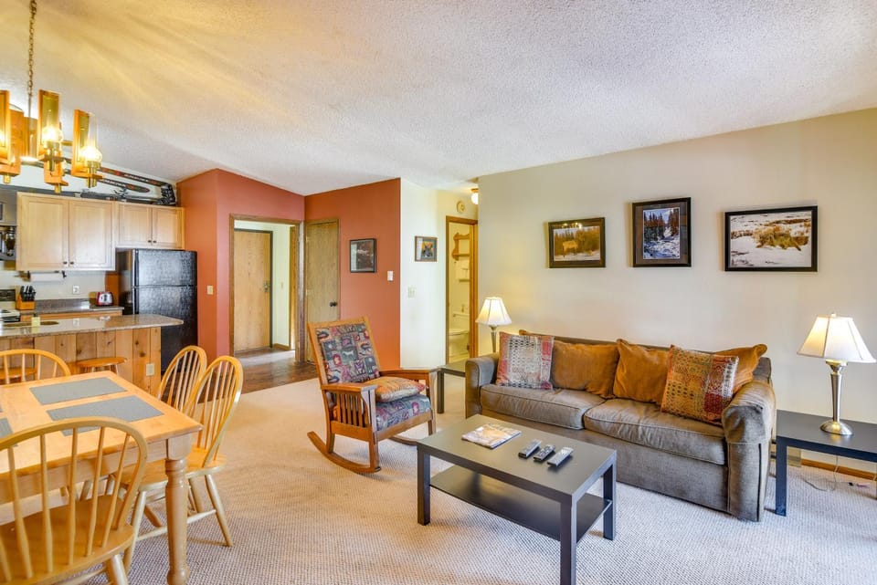 Pool + Hot Tub Access: Condo in Winter Park! House in Fraser