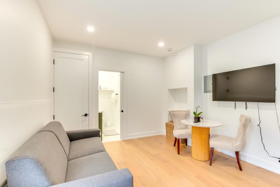 Centrally Located & Pet Friendly: Yonkers Studio! Apartment in Yonkers
