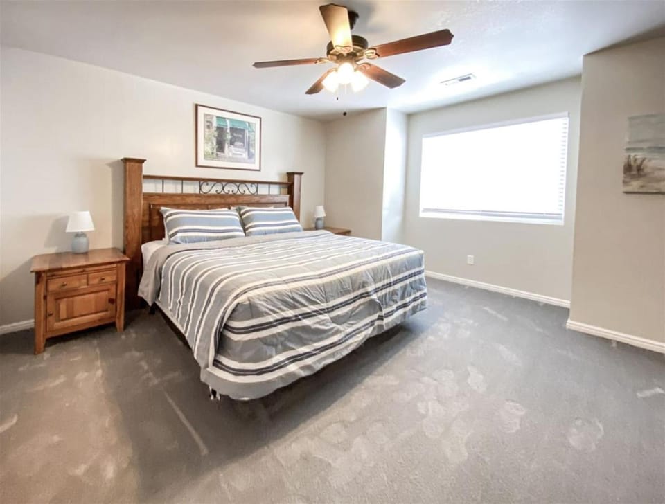 14-Plex 218 House in Garden City