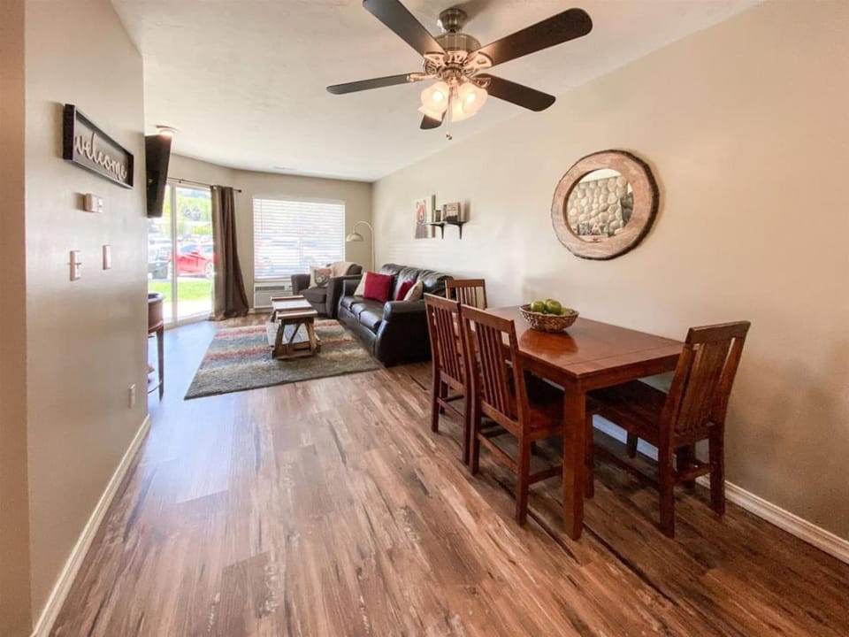 Inn Building Condo 102 Updated Ground Level House in Garden City
