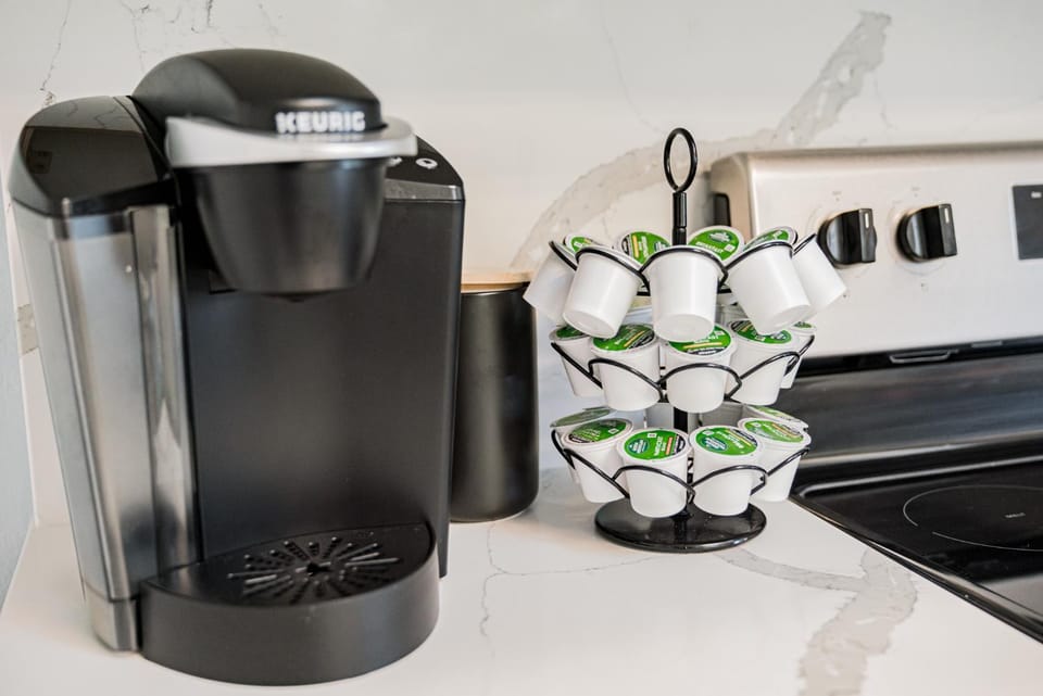 Coffee/tea facilities, Kitchen or kitchenette