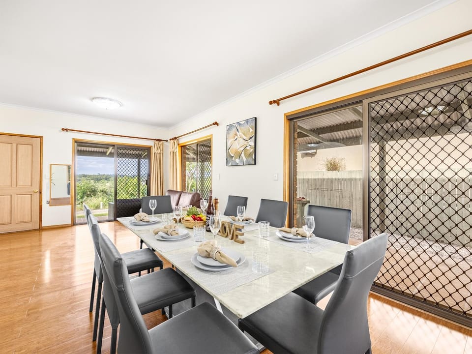 Spacious Land Area 5Bedroom Home at Sunnybank New AC House in Brisbane