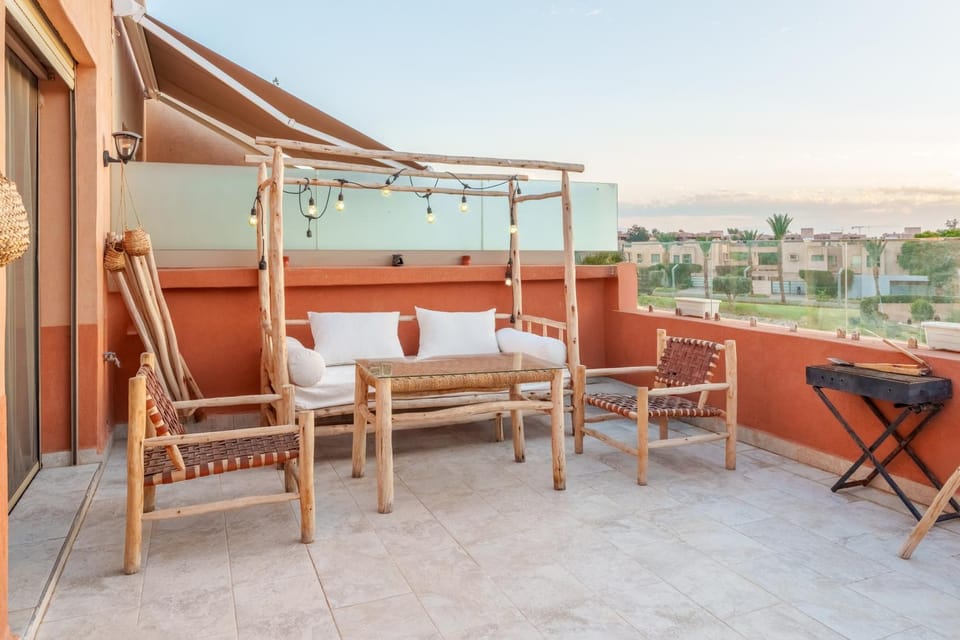 View (from property/room), Balcony/Terrace, Living room, Seating area