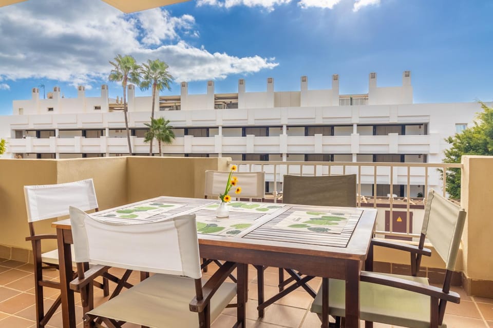 Day, View (from property/room), Balcony/Terrace, Balcony/Terrace, Breakfast