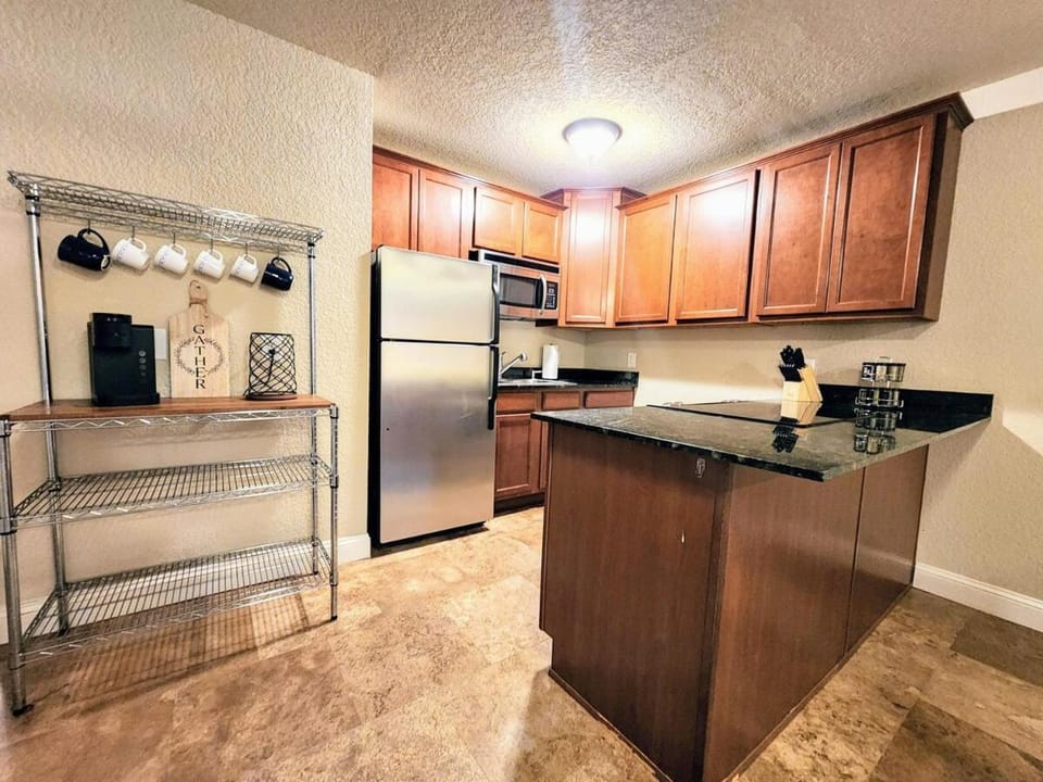 Discover Dragon Fly Apartment in Garland County