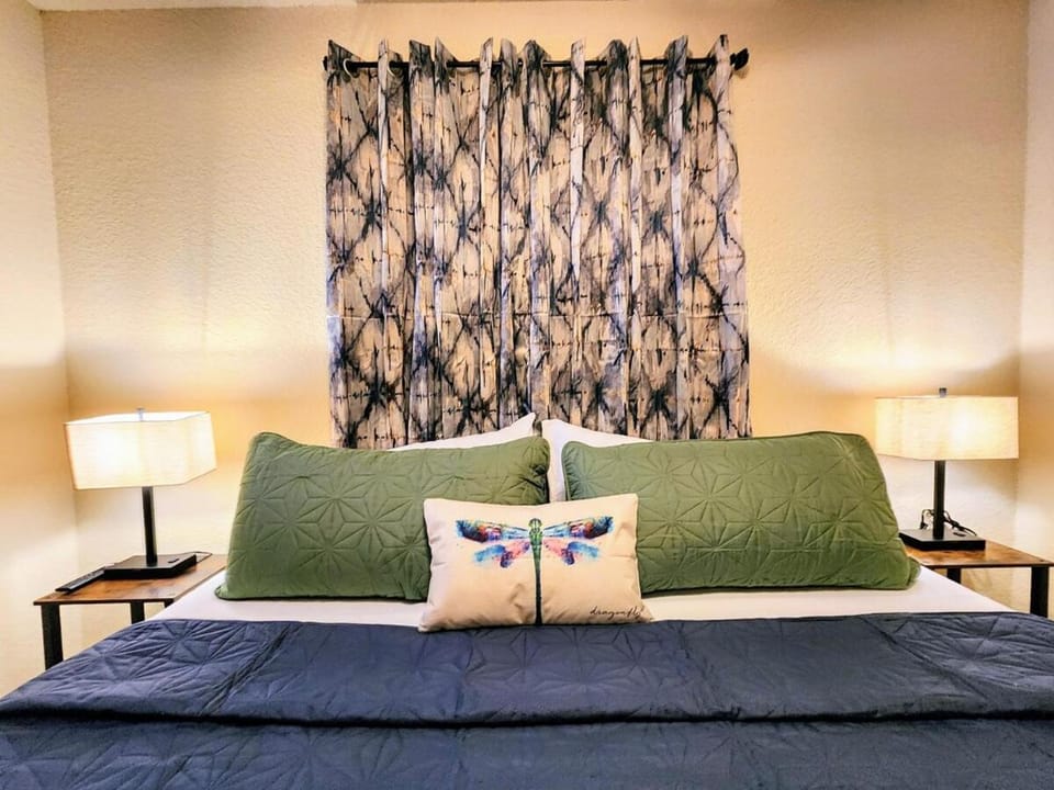 Discover Dragon Fly Apartment in Garland County