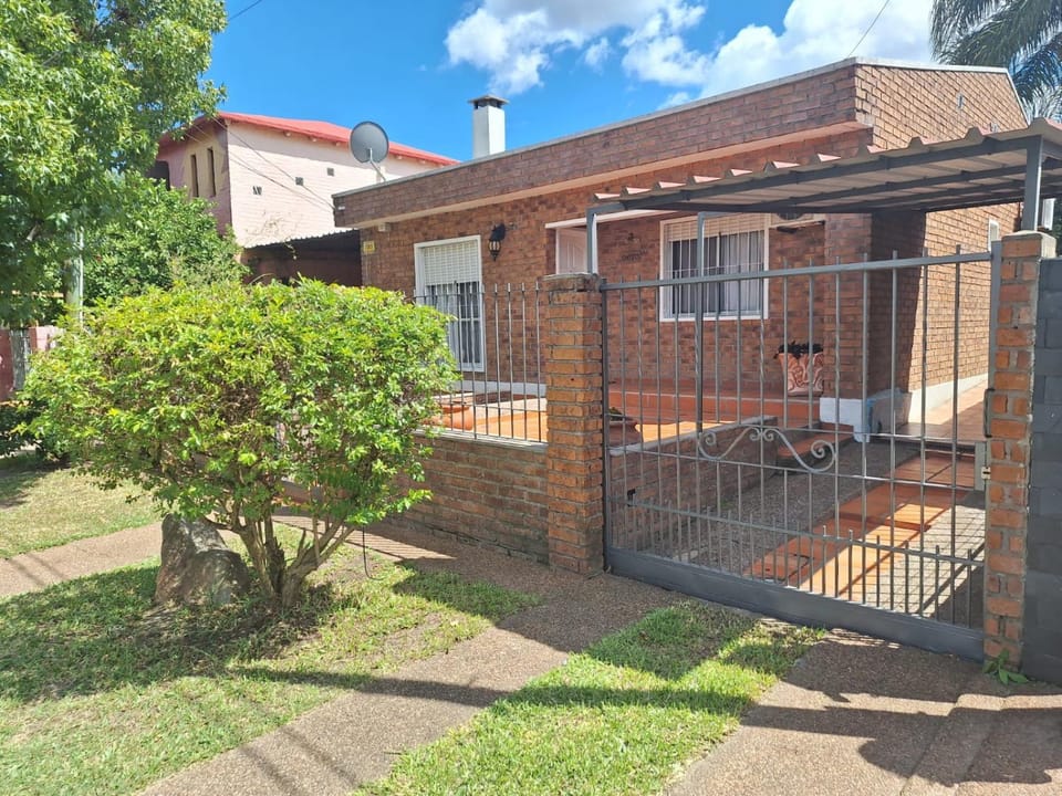 Cálida y Familiar House in Entre Ríos Province, Argentina