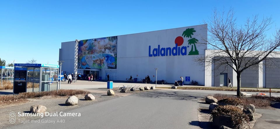 Neighbourhood, Natural landscape