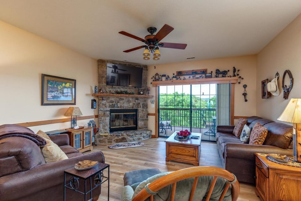 2BR Village At Indian Point 1807 near SDC - Free Tickets Daily up to $500 House in Indian Point