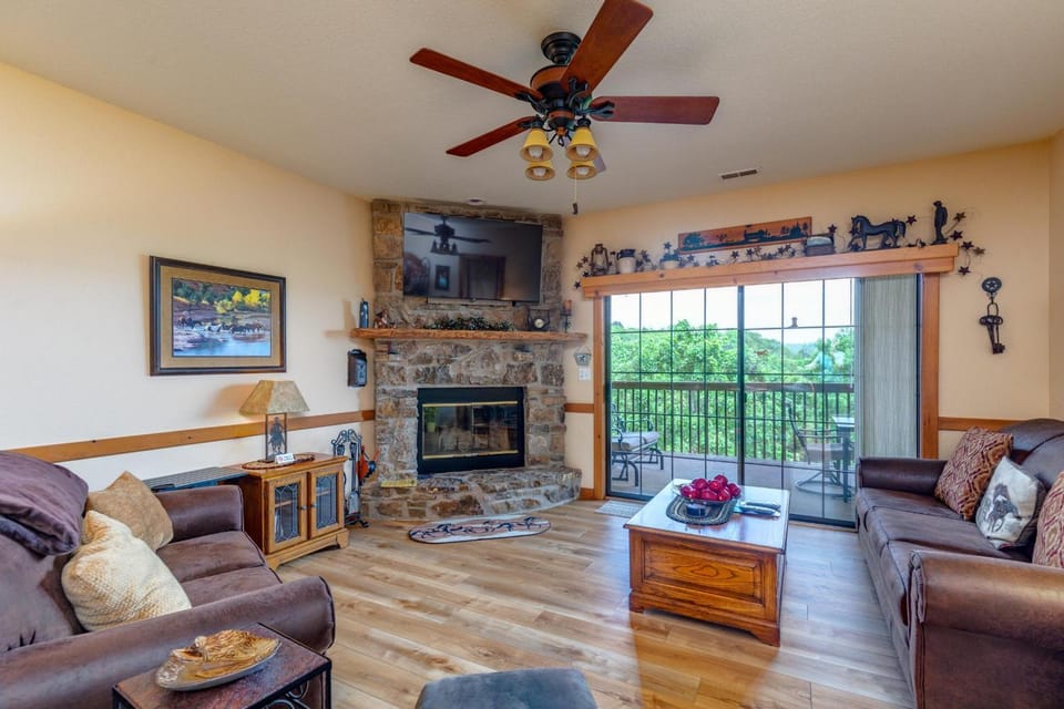 2BR Village At Indian Point 1807 near SDC - Free Tickets Daily up to $500 House in Indian Point