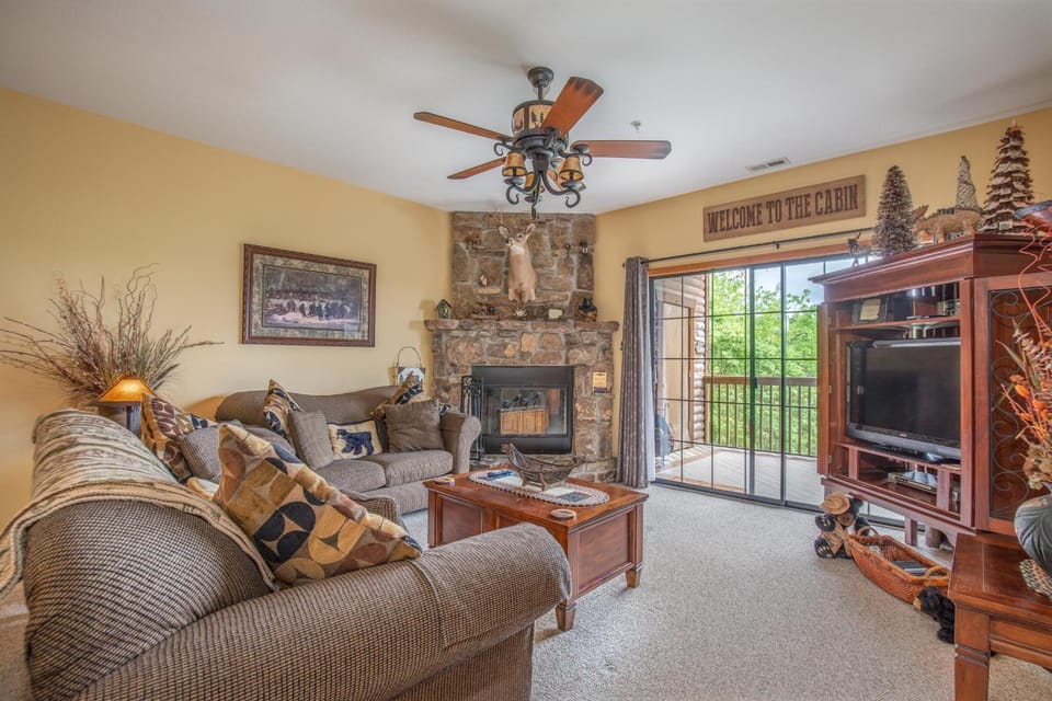 2BR Village At Indian Point 1907 near SDC - Free Tickets Daily up to $500 House in Indian Point