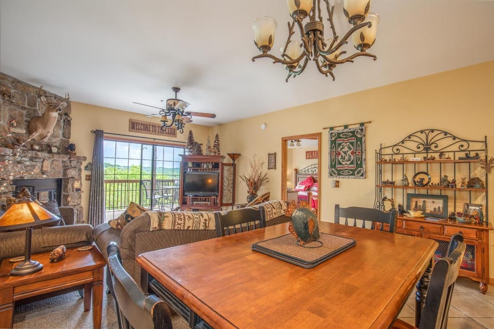 2BR Village At Indian Point 1907 near SDC - Free Tickets Daily up to $500 House in Indian Point