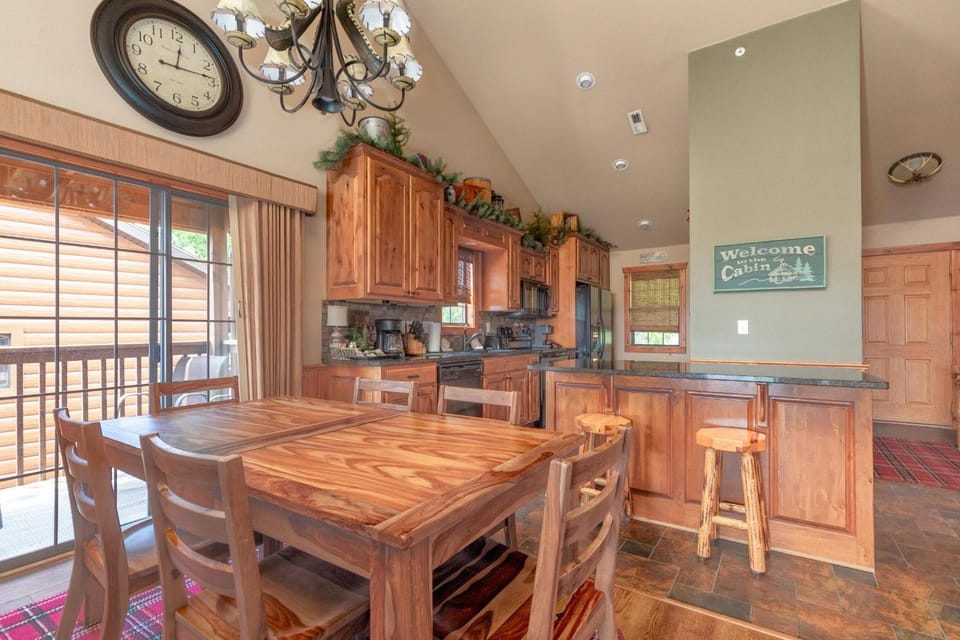 2BR+Loft Village At Indian Point 1712 near SDC -Free Tickets Daily up to $500 House in Indian Point