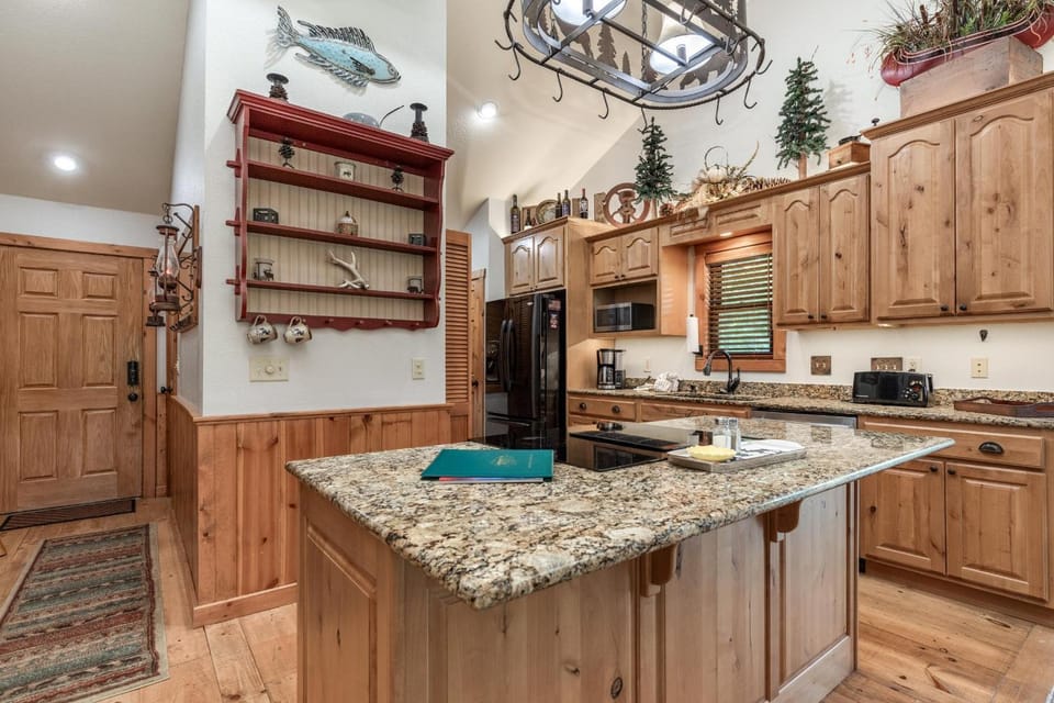 2BR+Loft Village At Indian Point 1809 near SDC- Free Tickets Daily up to $500 House in Indian Point