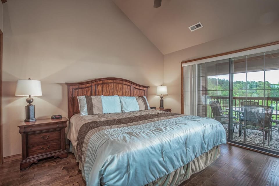 2BR+Loft Village At Indian Point 1910 near SDC- Free Tickets Daily up to $500 House in Indian Point