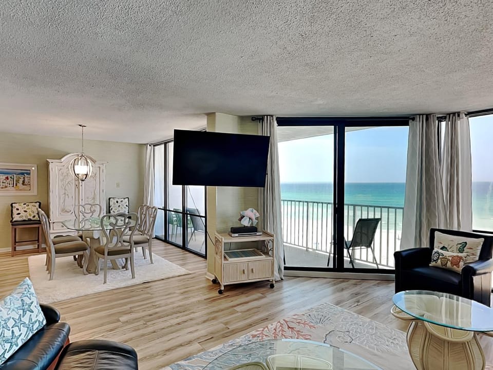 Edgewater Windward Apartment in Panama City Beach