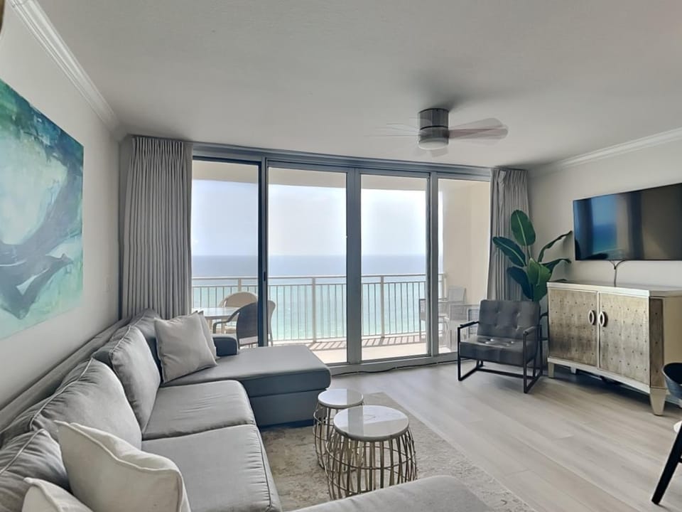 Edgewater Windward Apartment in Panama City Beach
