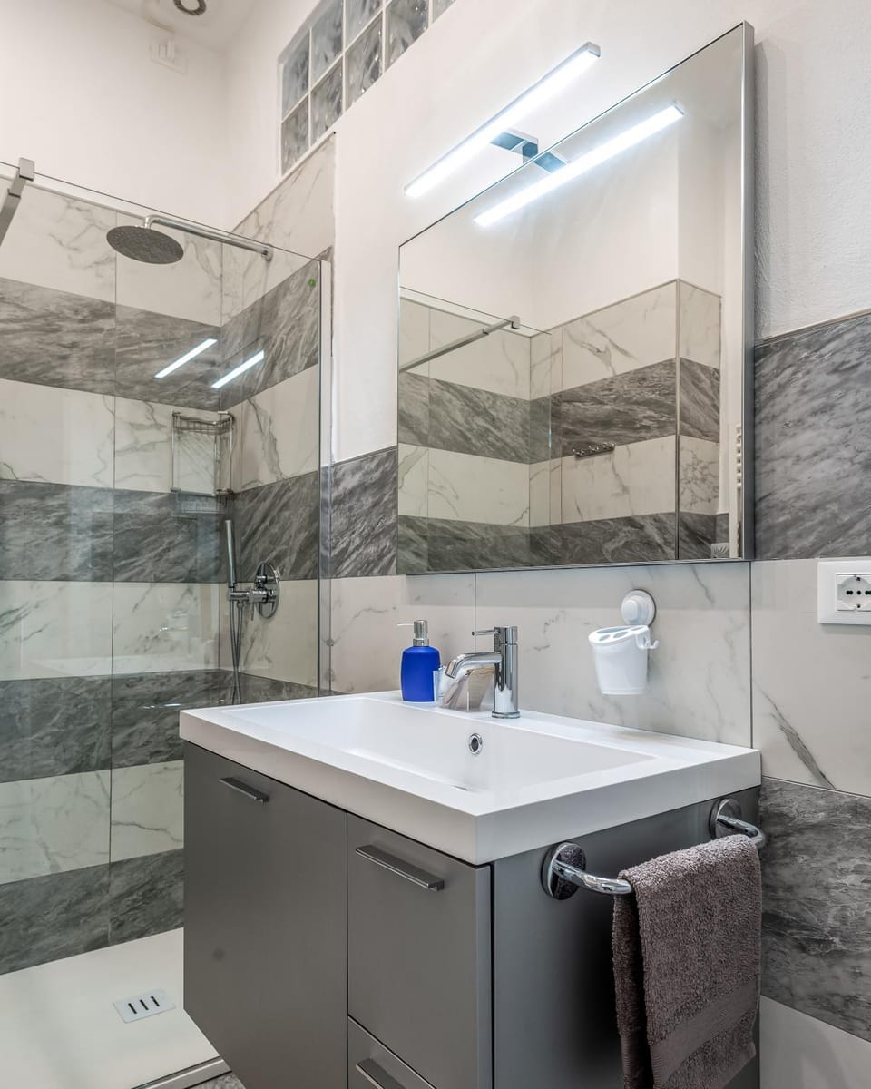 Shower, Bathroom