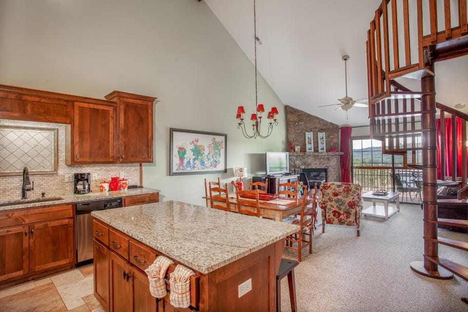2BR Loft Village At Indian Point 1511 near SDC - Free Tickets Daily up to $500 House in Indian Point