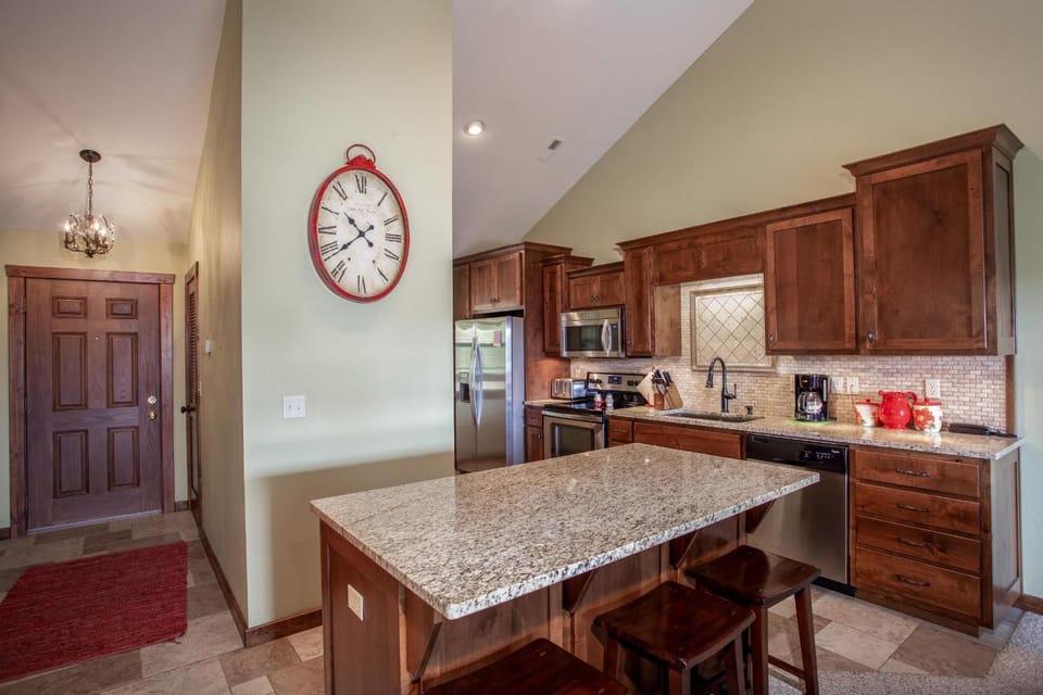2BR Loft Village At Indian Point 1511 near SDC - Free Tickets Daily up to $500 House in Indian Point