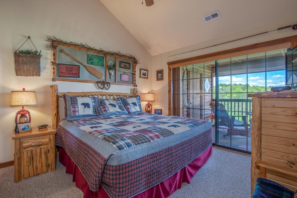 2BR+Loft Village At Indian Point 1912 near SDC- Free Tickets Daily up to $500 House in Indian Point