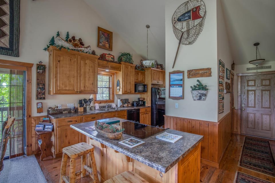 2BR+Loft Village At Indian Point 1912 near SDC- Free Tickets Daily up to $500 House in Indian Point