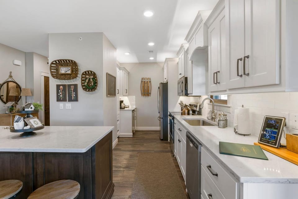 3BR Village At Indian Point 1403 near SDC - Free Tickets Daily up to $500 House in Indian Point