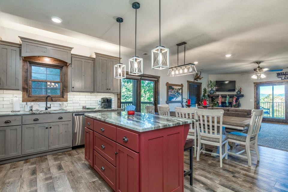 5BR Village At Indian Point 1401 near SDC - Free Tickets Daily up to $500 House in Indian Point