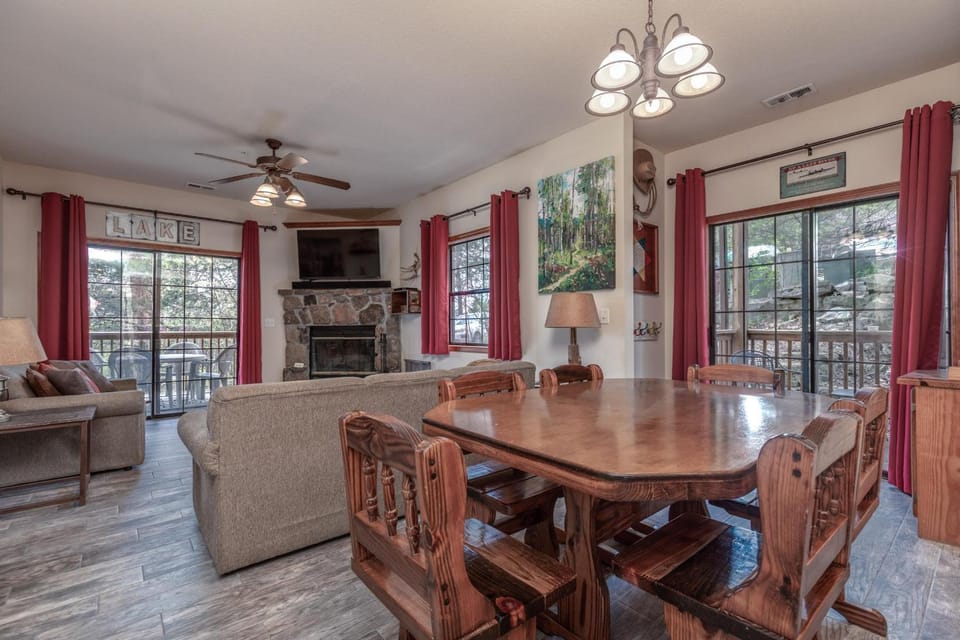 2BR Village At Indian Point 2004 near SDC - Free Tickets Daily up to $500 House in Indian Point