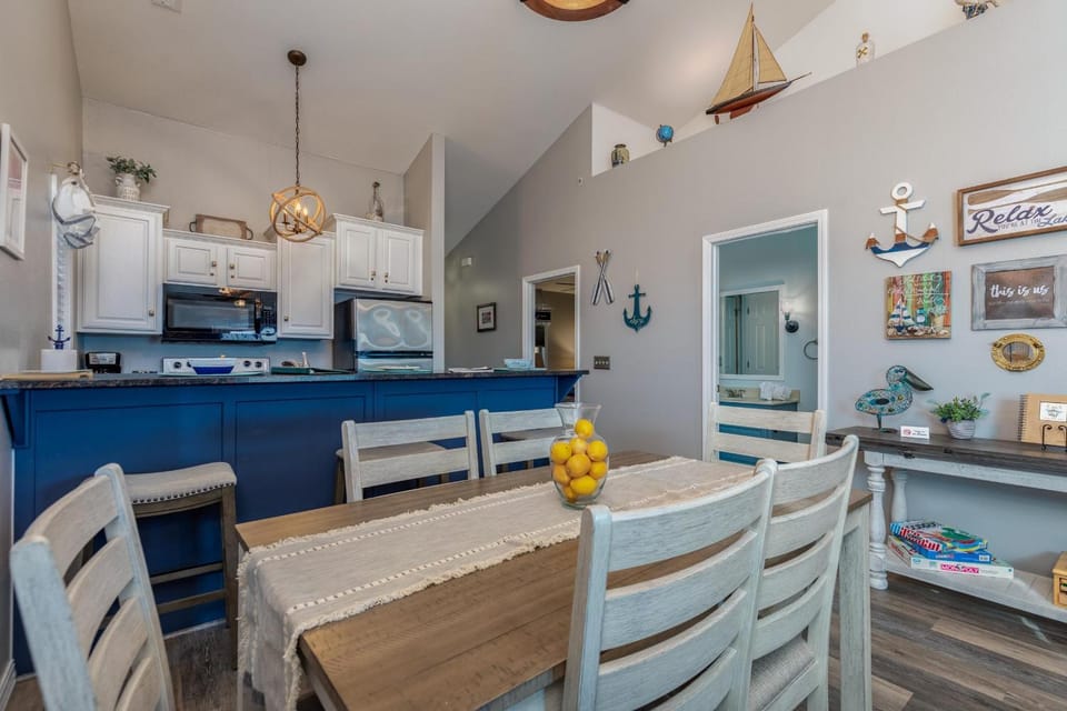 2BR Village At Indian Point 1212 near SDC - Free Tickets Daily up to $500 House in Indian Point